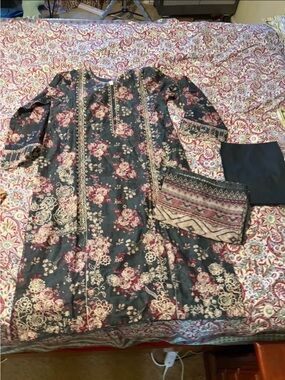 Pakistani bin saeed shalwar khameez set size medium